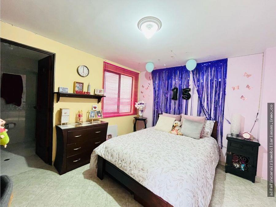 Se Vende Edificio De Cuatro Niveles En Laureles, Medellín