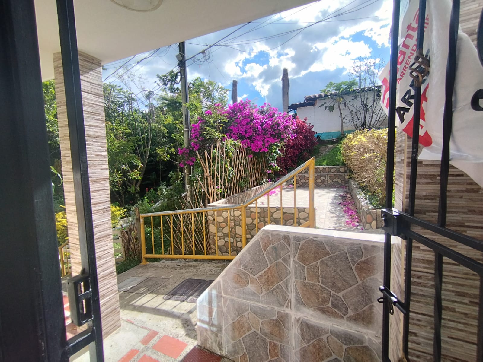 Se Arrienda Casa Unifamiliar en Robledo Santa Maria, Medellín