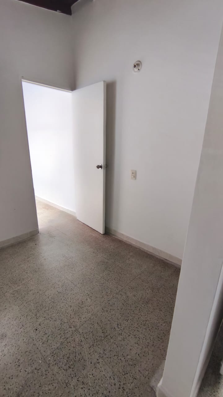 Se  Arrienda Casa Comercial en el Velodrómo,Medellín