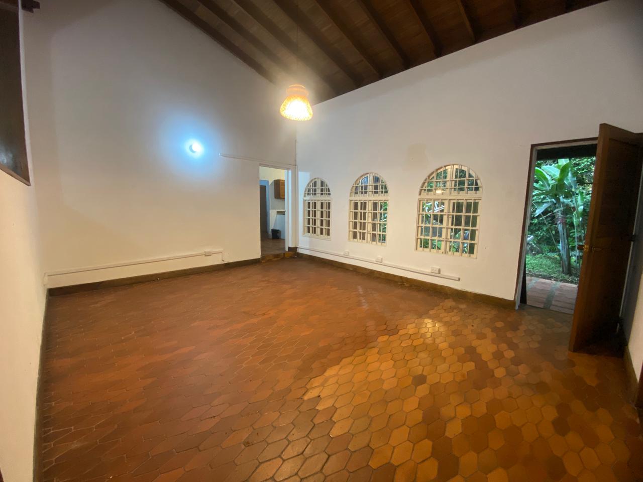 Se Arrienda Casa En El Poblado La Linde