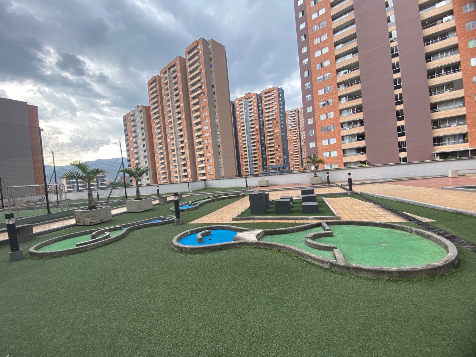 Apartamento de Lujo con Vista Panoramica en San German, Medellín