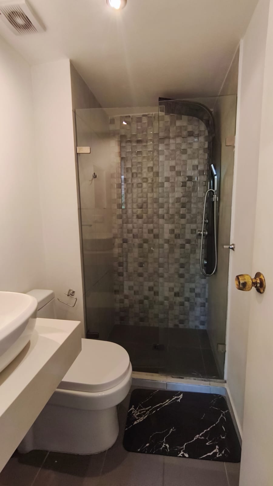 Se Arrienda Apartamento en la Loma de los Bernal, Medellín