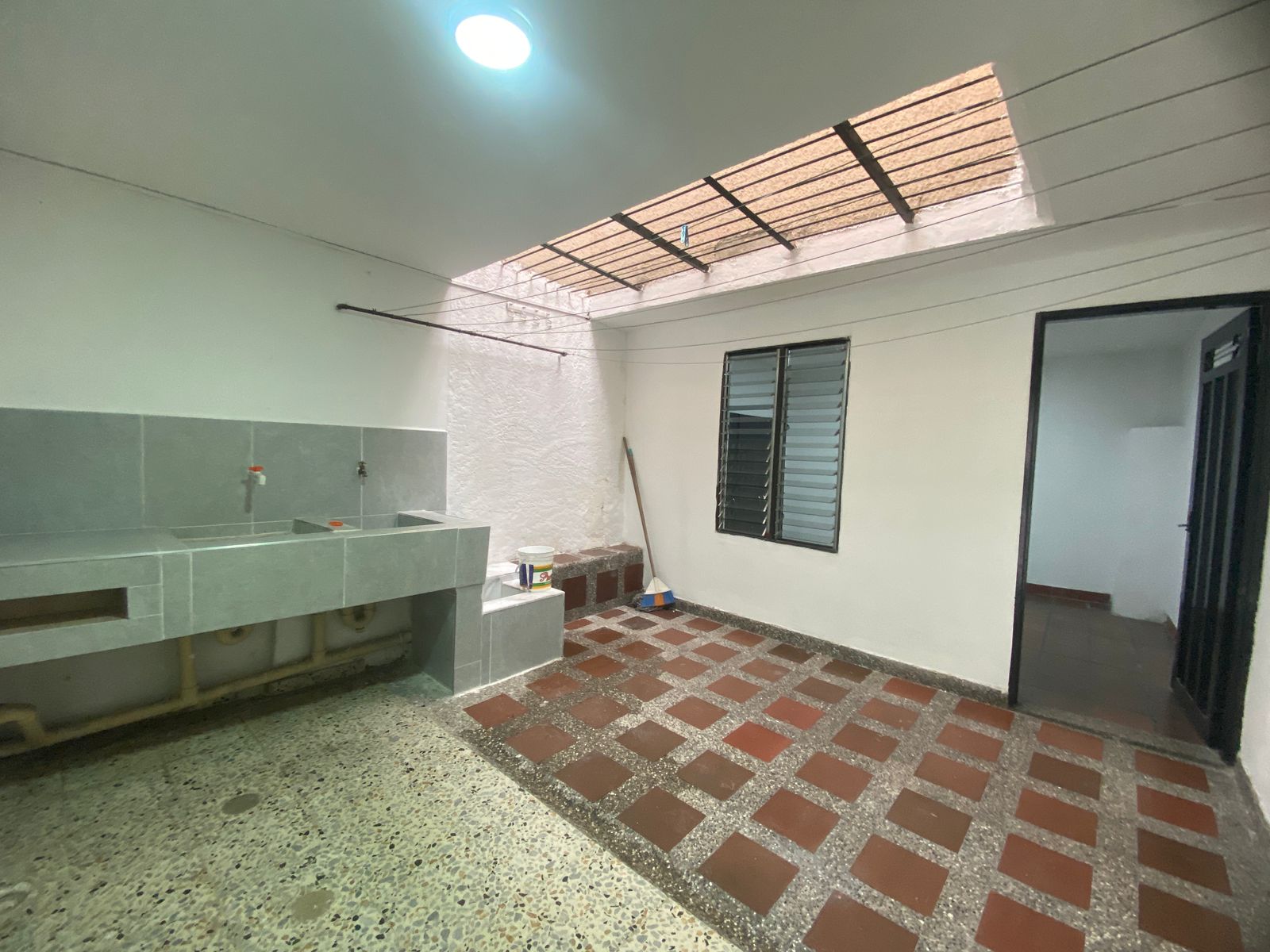 Amplia Casa Para Arriendo en Robledo, Pilarica