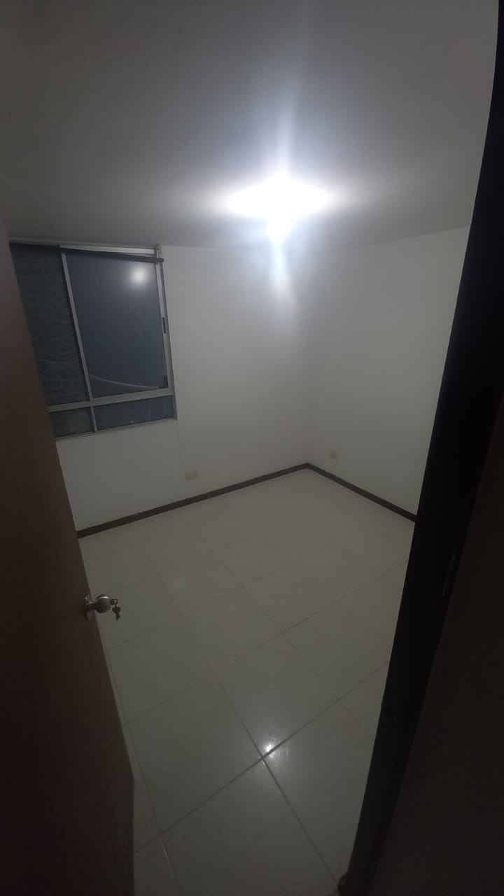 Amplio Apartamento Para Arriendo en Pilarica, Medellín