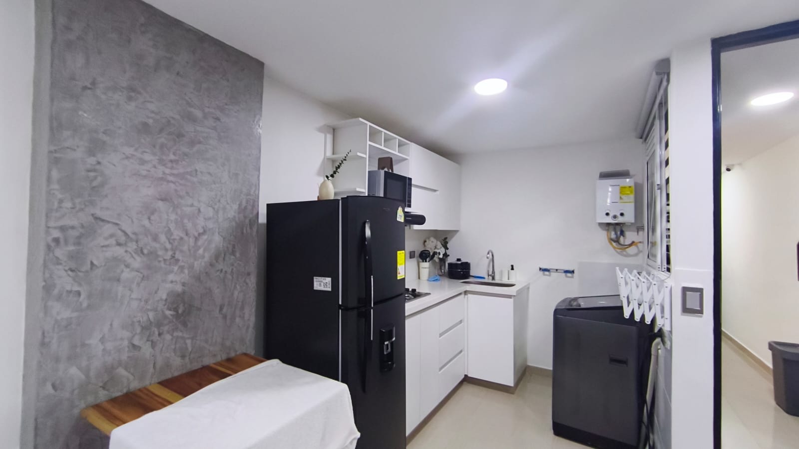 Se Arrienda Apartaestudio Amoblado, en San Javier, Medellín