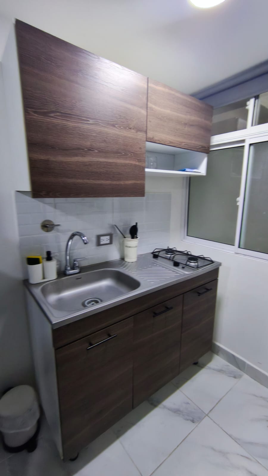 Se Arrienda Apartaestudio Amoblado, en San Javier, Medellín