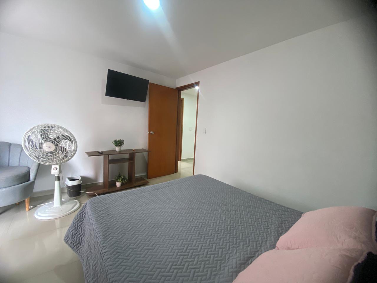 Amplio Apartamento Amoblado para Arriendo en La America, Medellín