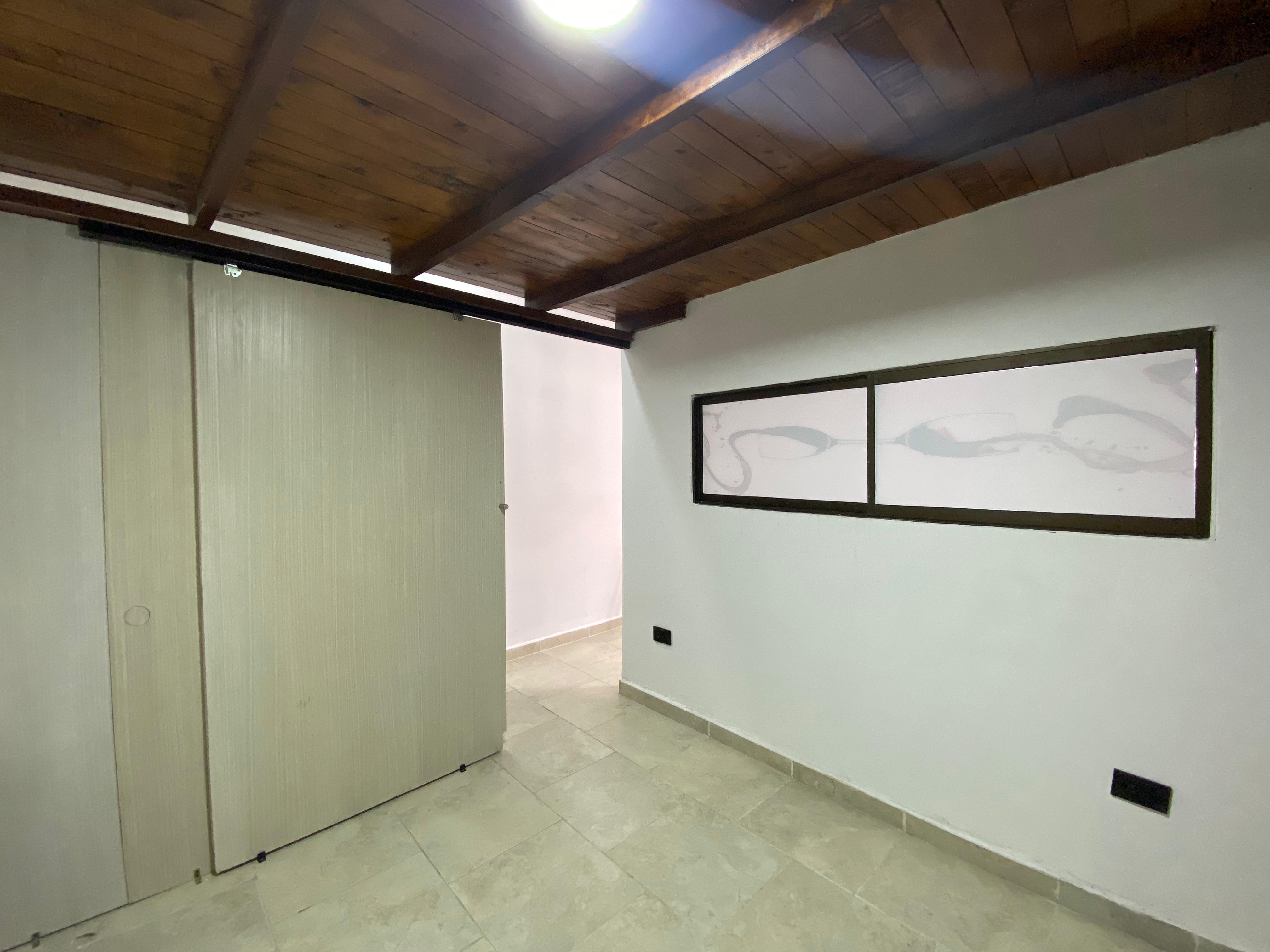 Se Vende Apartaestudio En La Milagrosa, Medellín