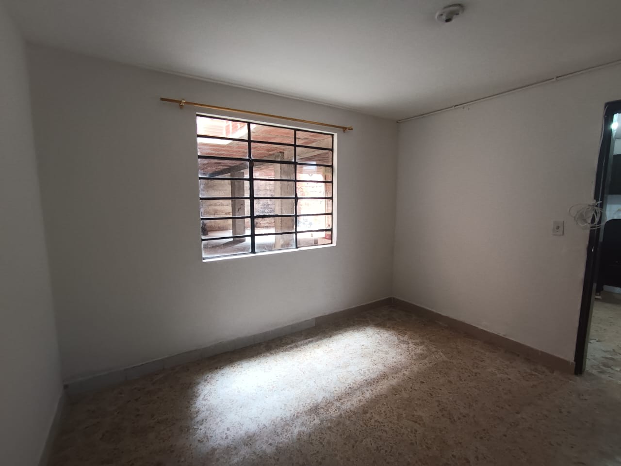 Se Arrienda Casa  en Robledo Aures, Medellin