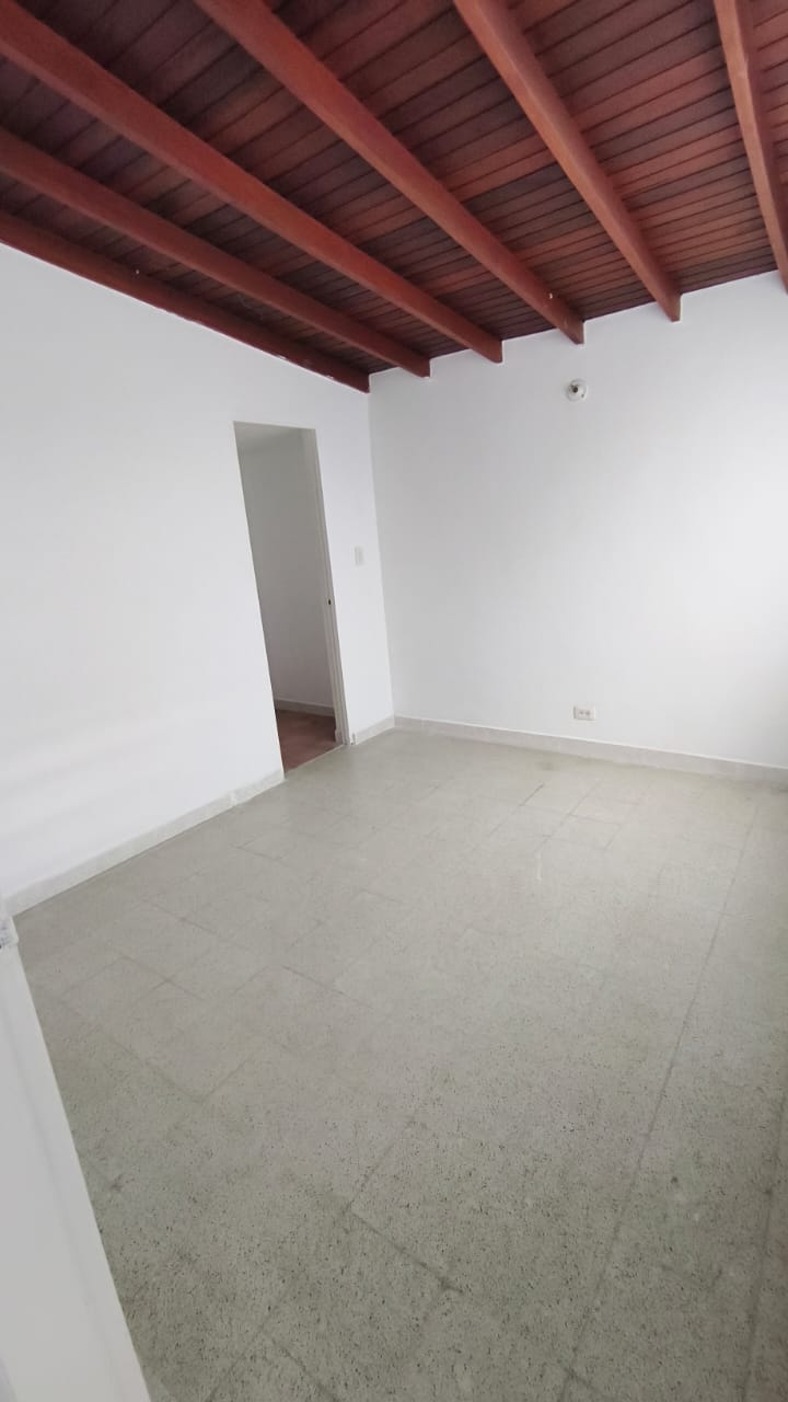 Se  Arrienda Casa Comercial en el Velodrómo,Medellín