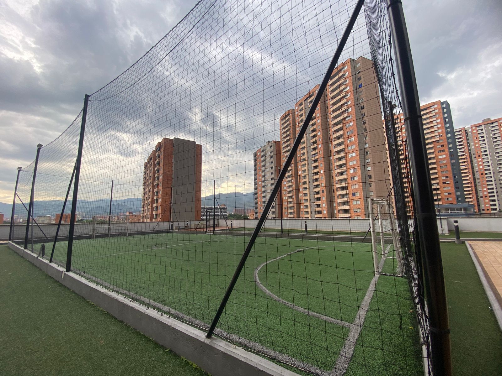 Apartamento de Lujo con Vista Panoramica en San German, Medellín