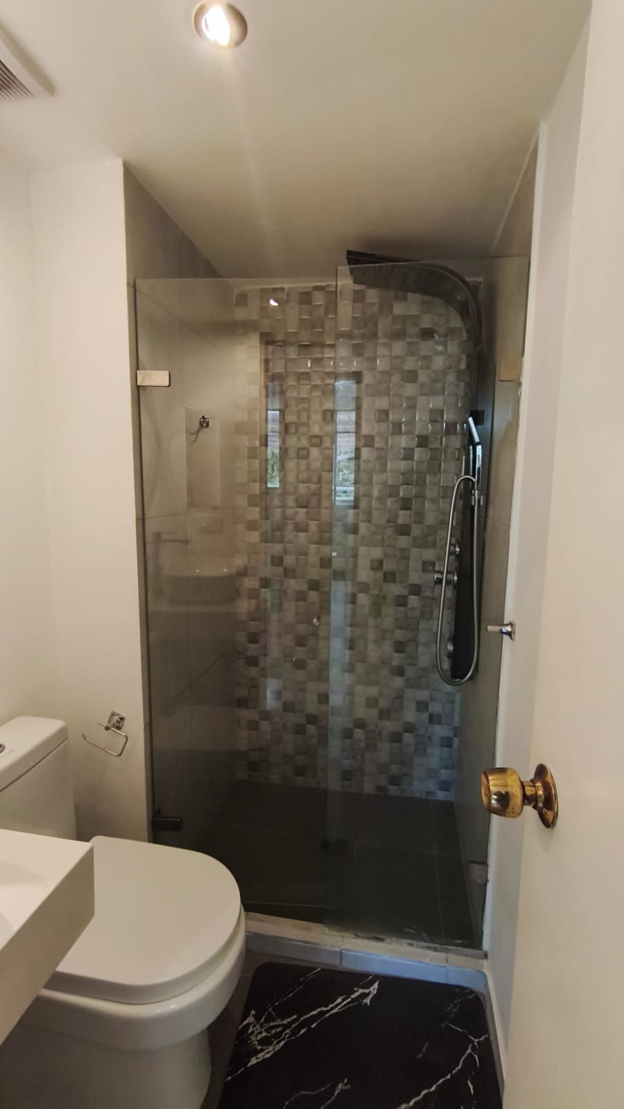 Se Arrienda Apartamento en la Loma de los Bernal, Medellín