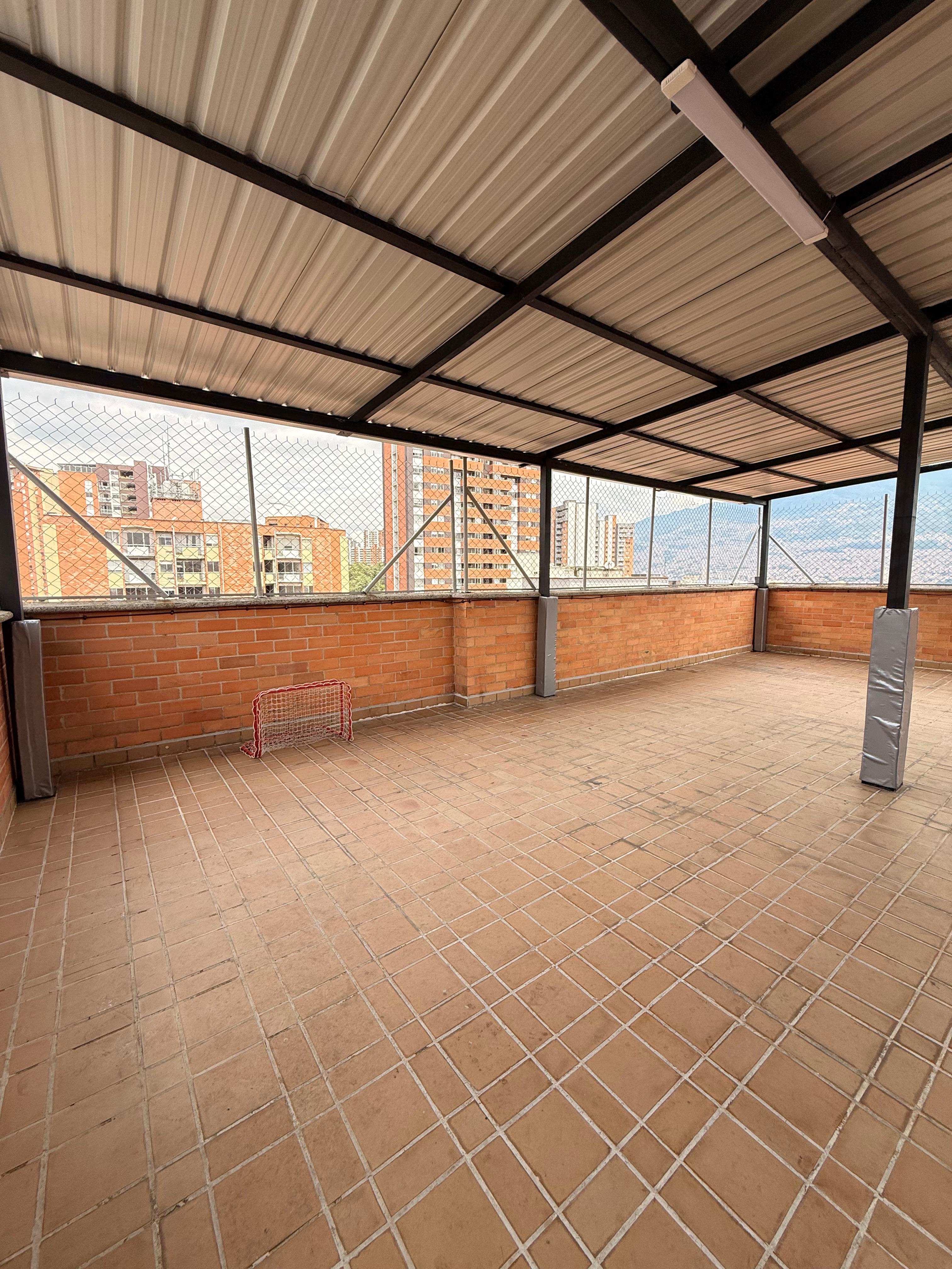 Moderno Apartamento para Arriendo en Robledo, Pilarica
