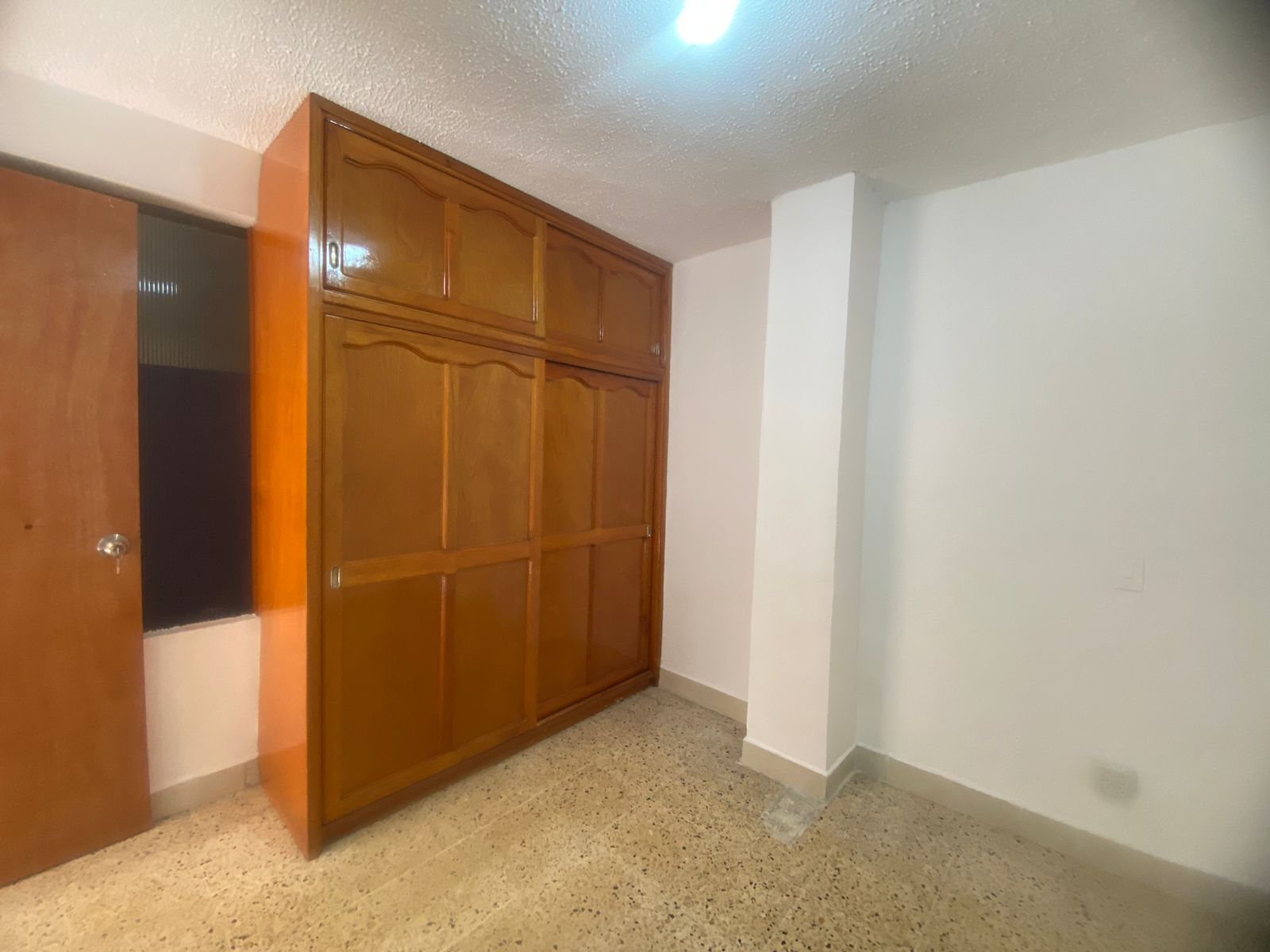 Amplia Casa para Arriendo en Belén San Bernardo, Medellín