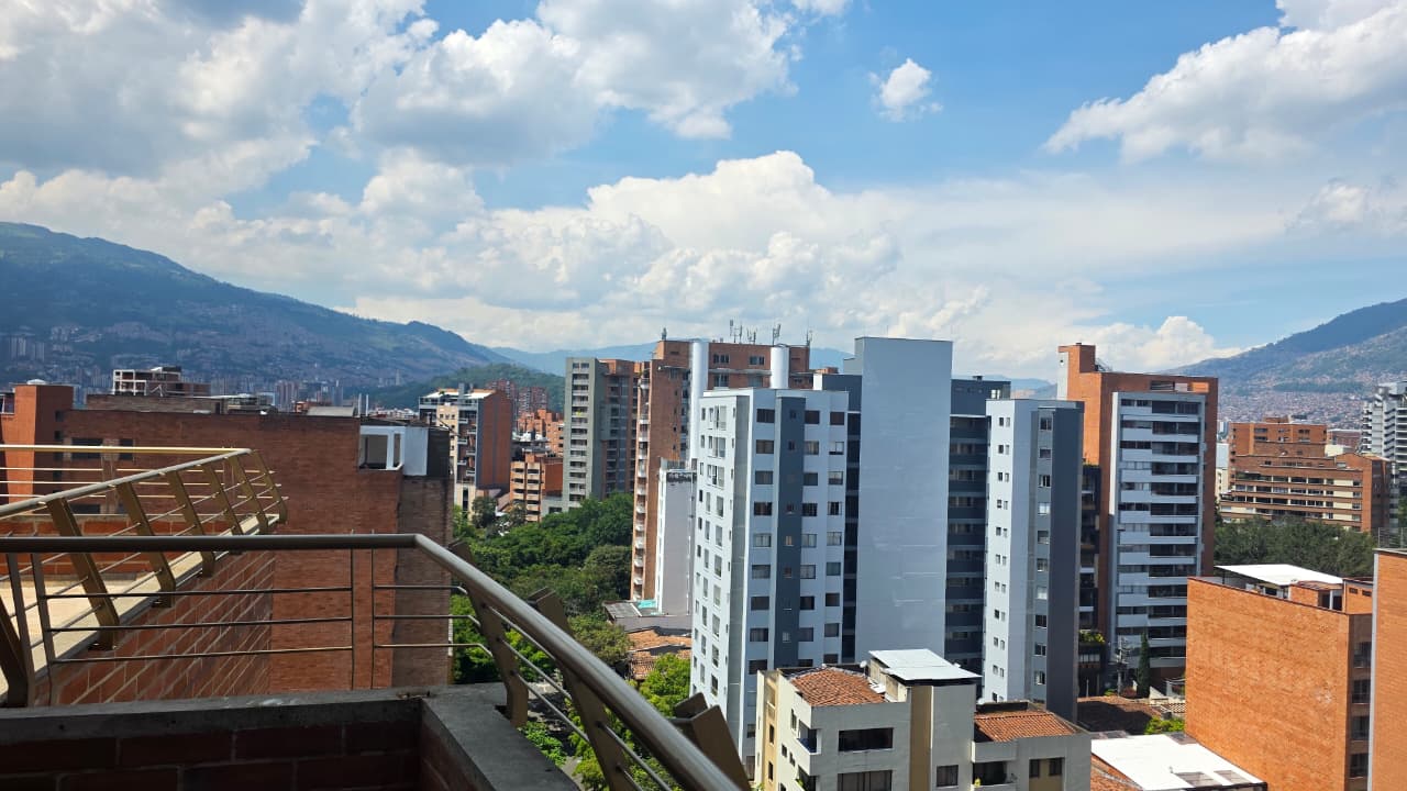Se Vende Penhouse Duplex en Conquistadores, Medellín