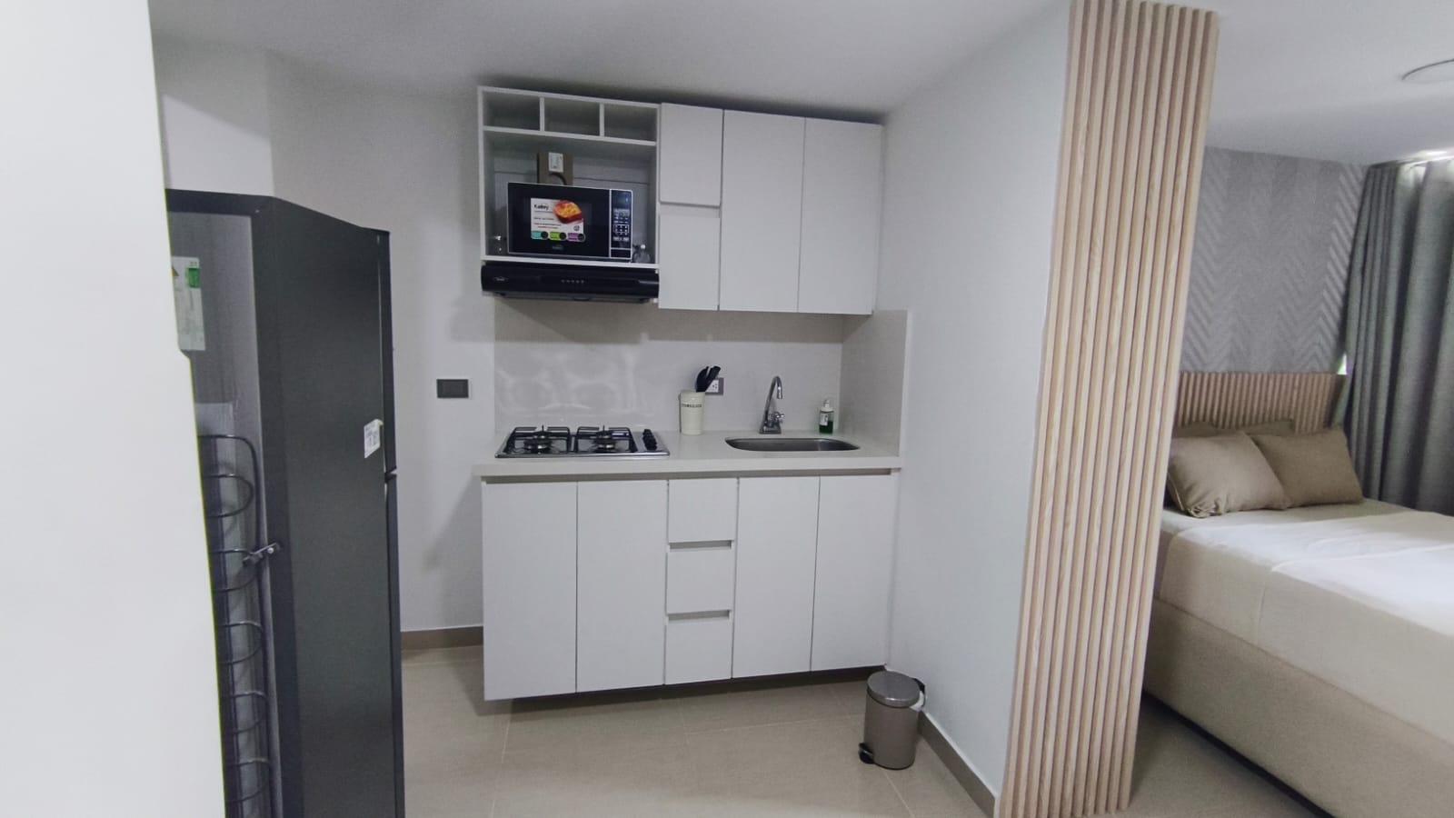 Se Arrienda Apartaestudio Amoblado, en San Javier, Medellín