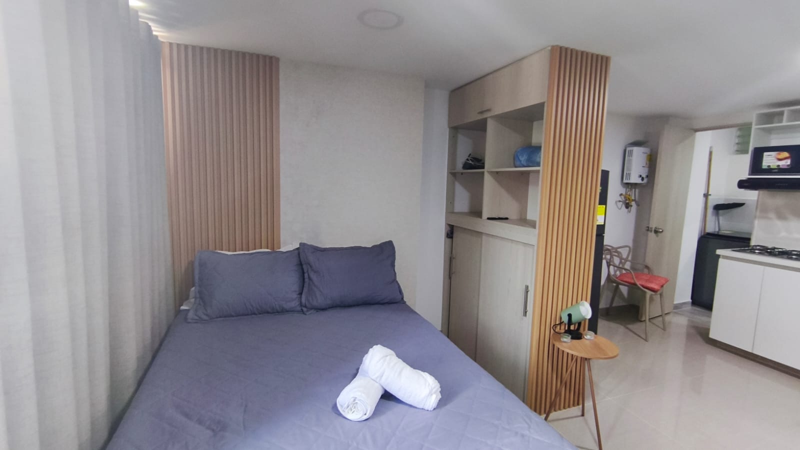 Se Arrienda Apartaestudio Amoblado, en San Javier, Medellín