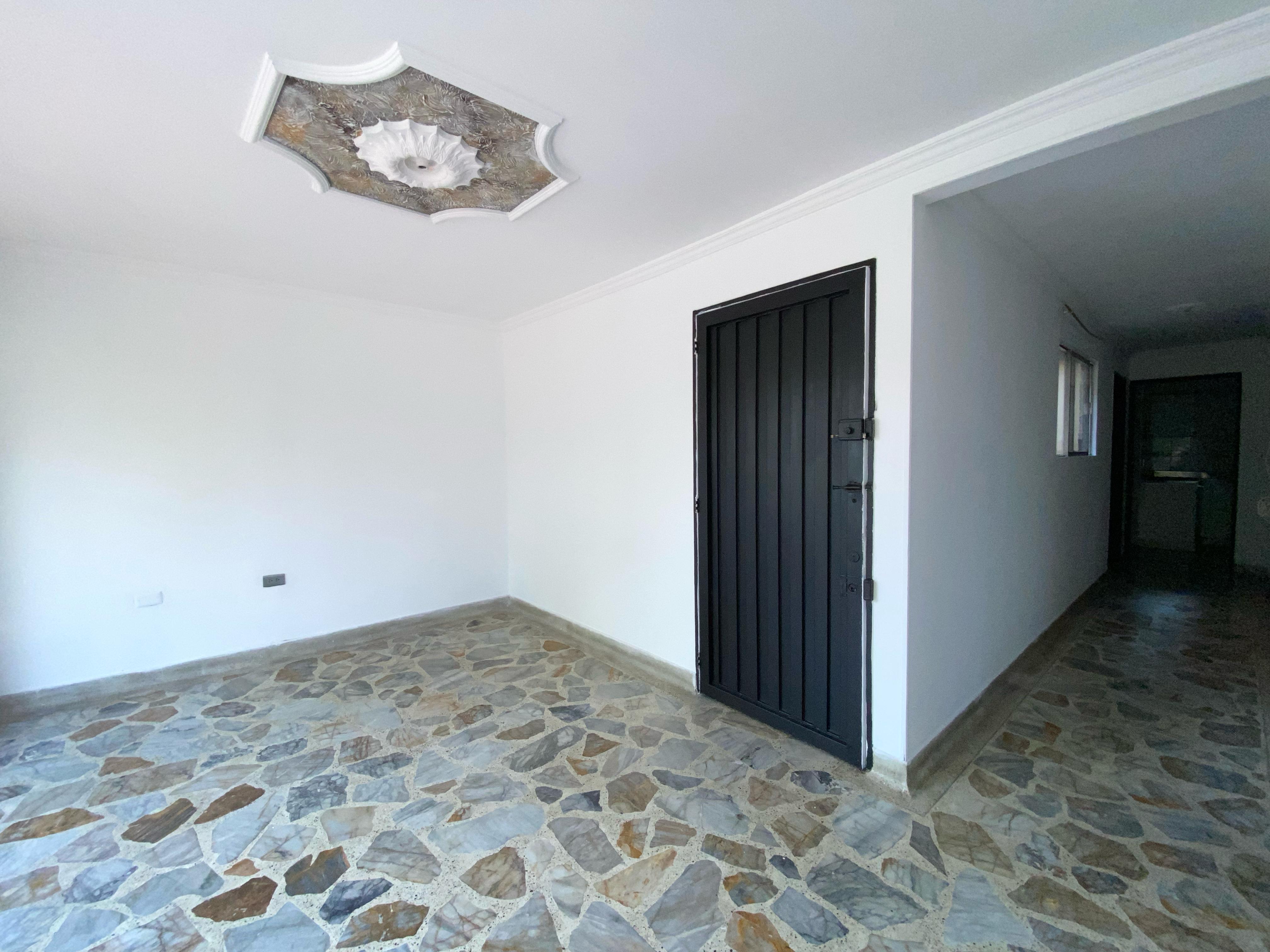 Se Arrienda Apartamento En La Floresta, Medellín