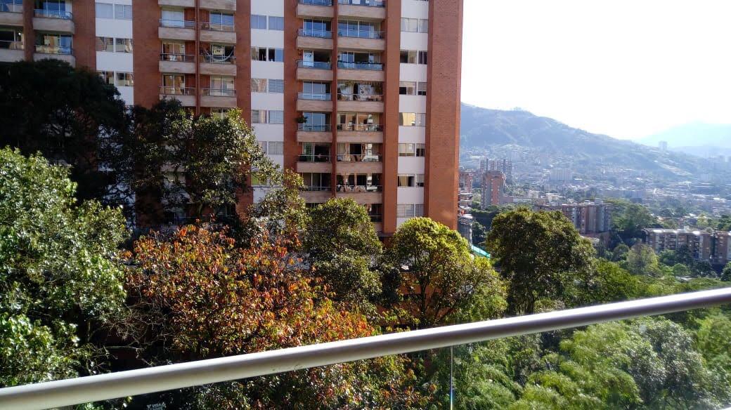 Se Vende Apartamento en el Loma del Esmeraldal, Envigado