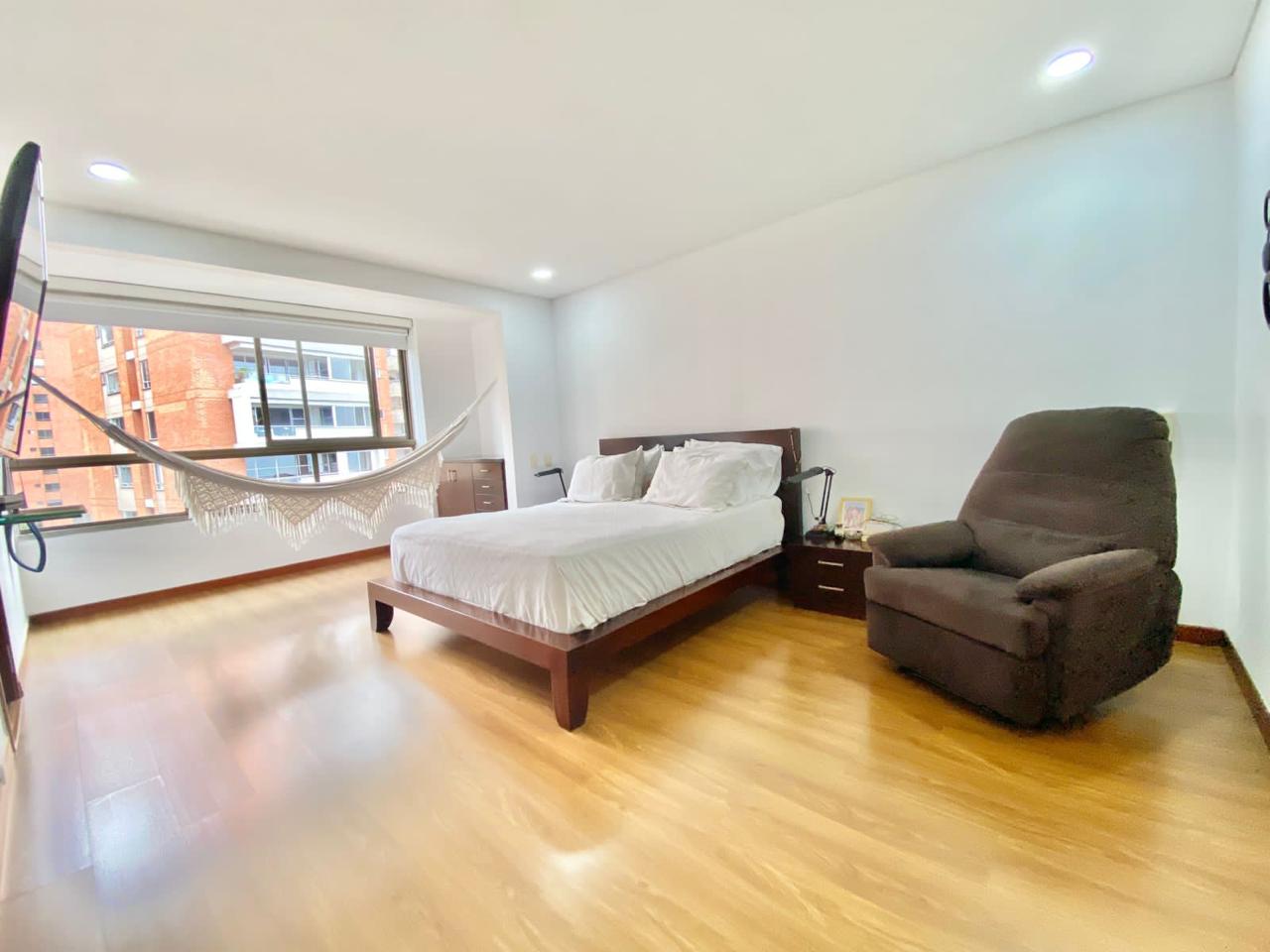 Se Arrienda Apartamento En El Poblado, Medellín
