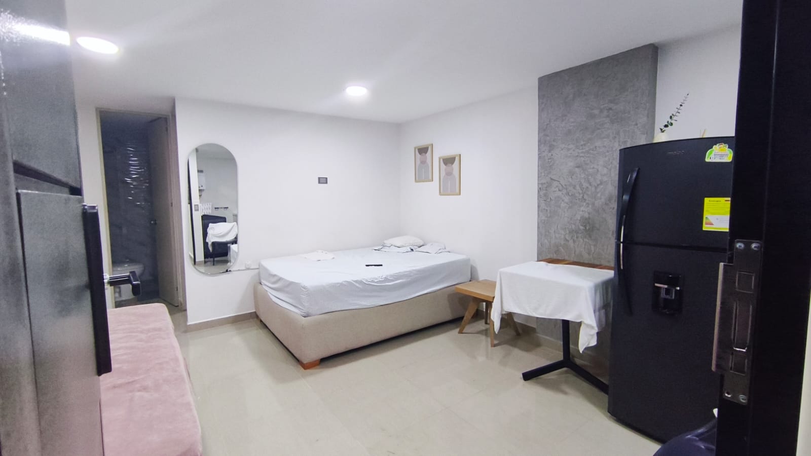 Se Arrienda Apartaestudio Amoblado, en San Javier, Medellín