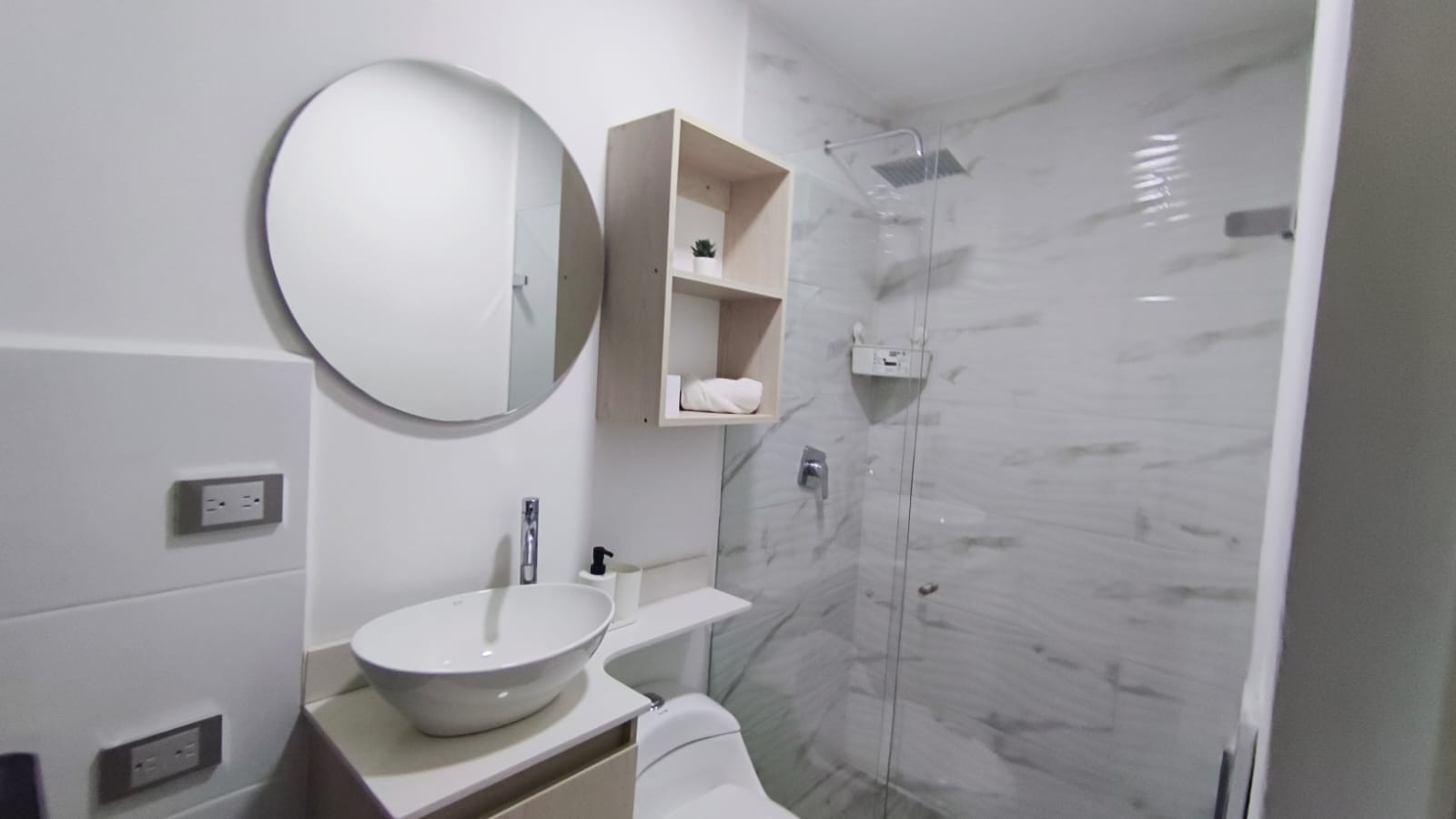 Se Arrienda Apartaestudio Amoblado, en San Javier, Medellín