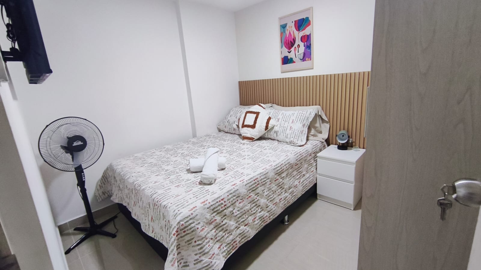 Se Arrienda Apartaestudio Amoblado, en San Javier, Medellín