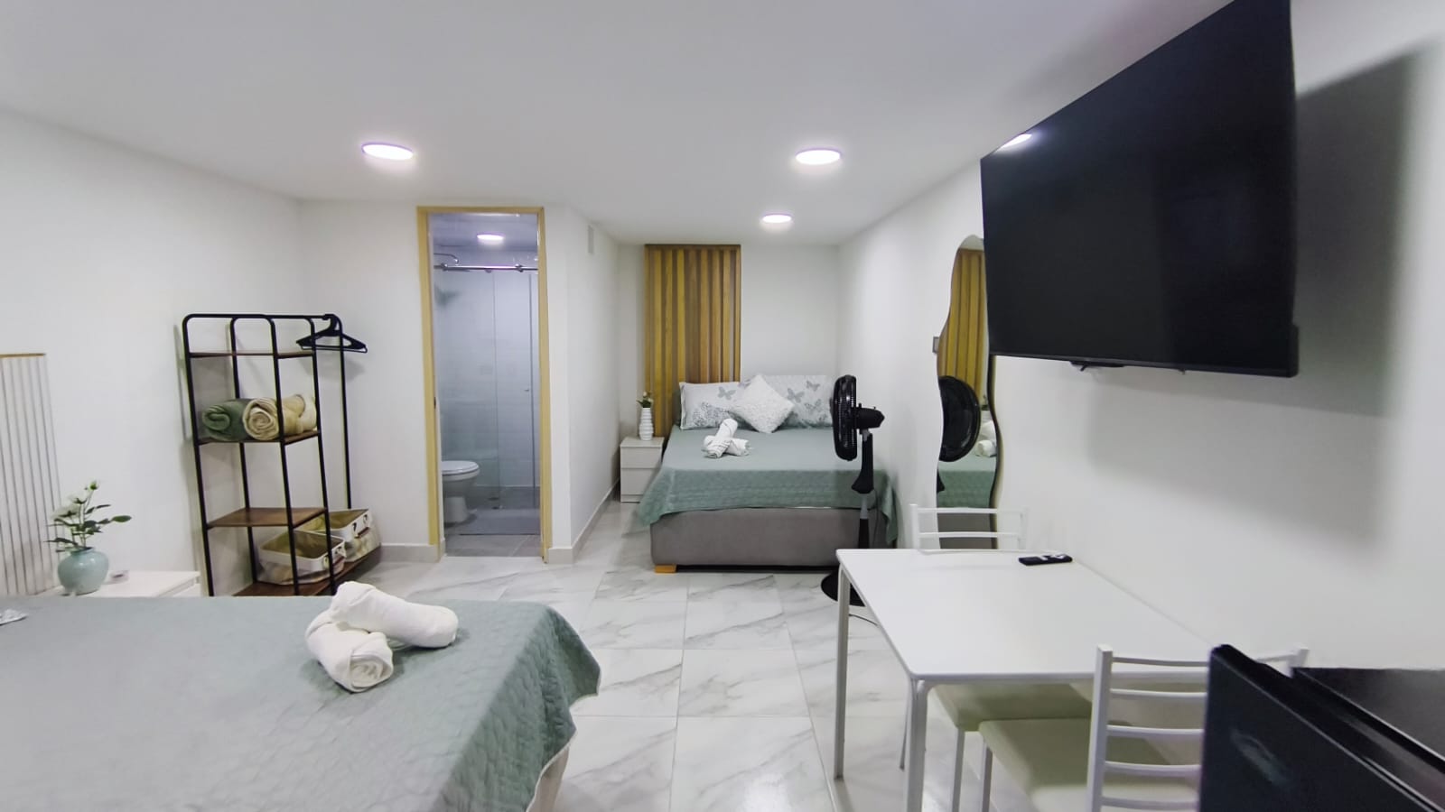 Se Arrienda Apartaestudio Amoblado, en San Javier, Medellín