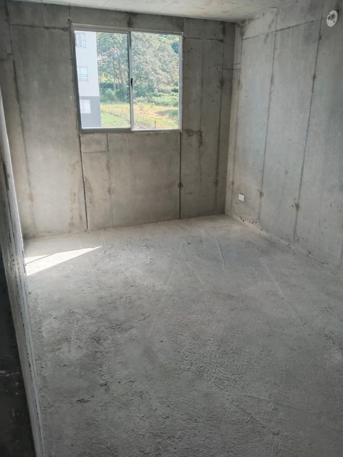 Se Vende Apto en Girardota, Unidad Campo Nuevo, Obra Gris.