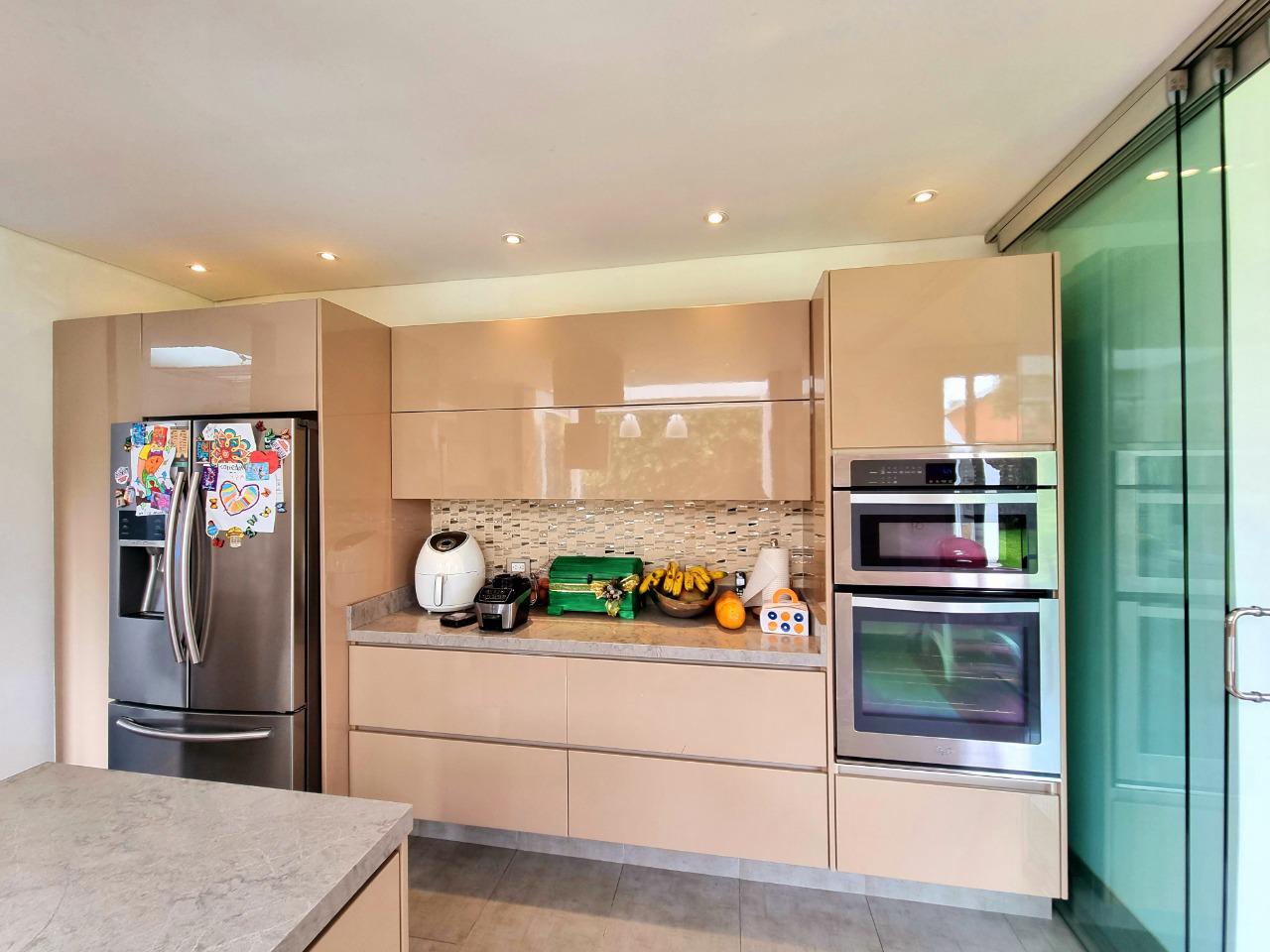 Se Vende Casa Lote de 1.800 mts2 Suba Bogotá
