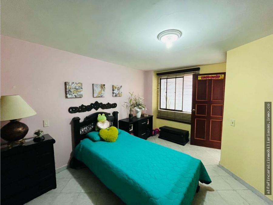 Se Vende Edificio De Cuatro Niveles En Laureles, Medellín