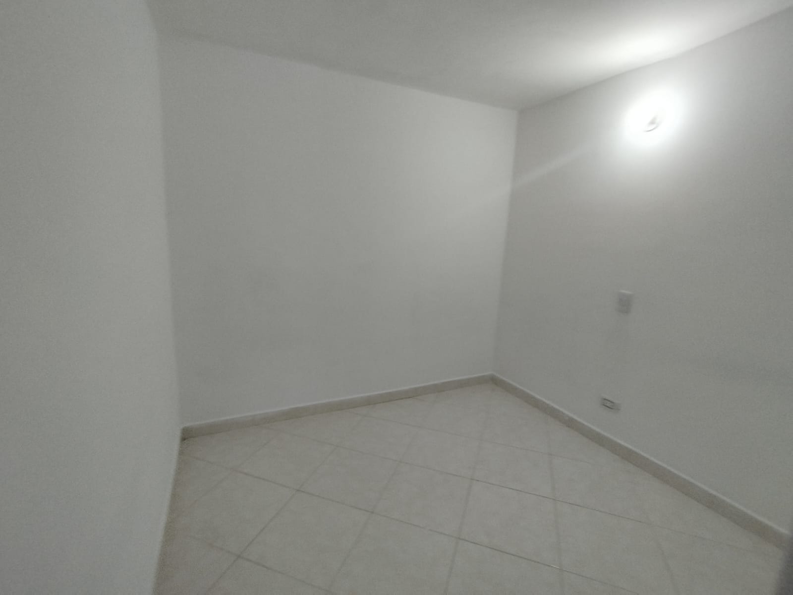 Se Arrienda Casa Unifamiliar en Robledo Santa Maria, Medellín