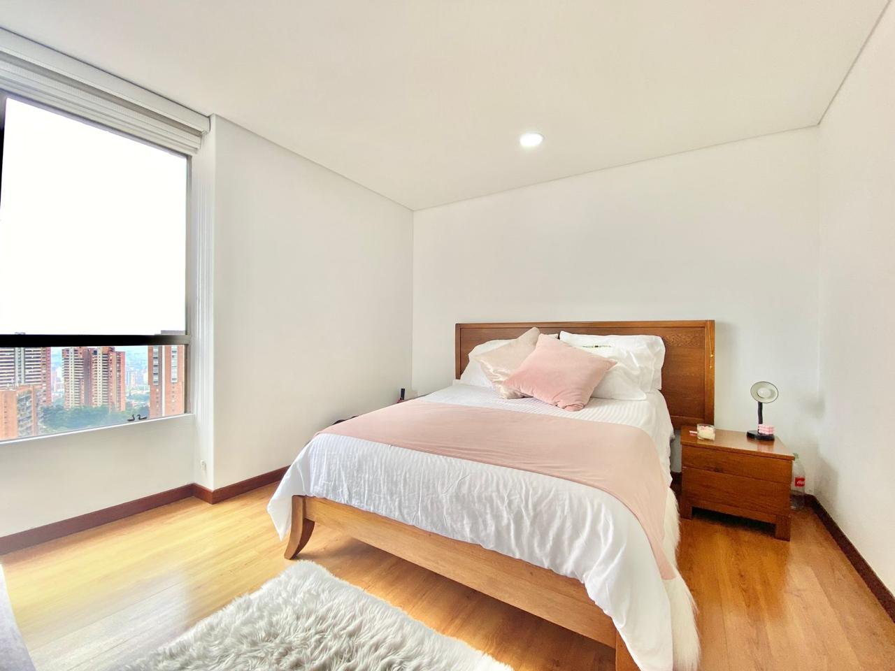 Se Arrienda Apartamento En El Poblado, Medellín