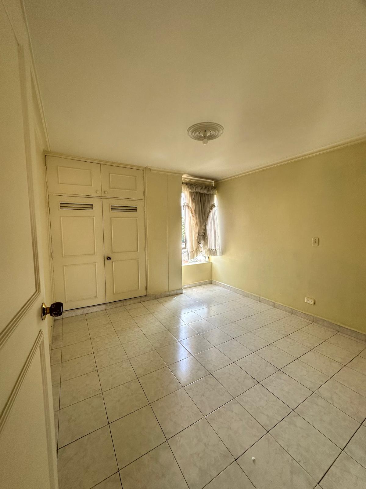 Se Arrienda Apartamento En El Estadio, Medellin