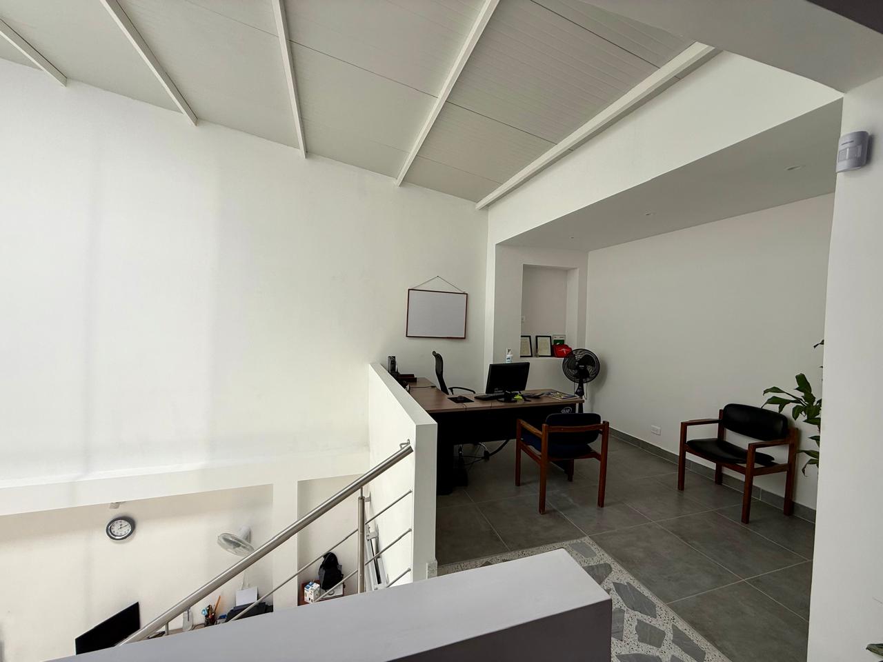 Se Arrienda Local Comercial En Suramericana