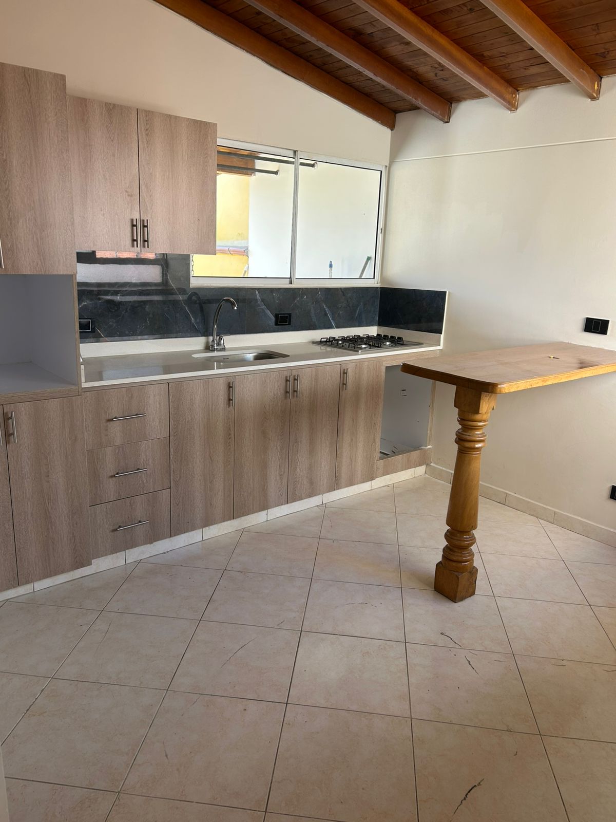 Se Arrienda Apartamento en Santa Lucía, Medellin