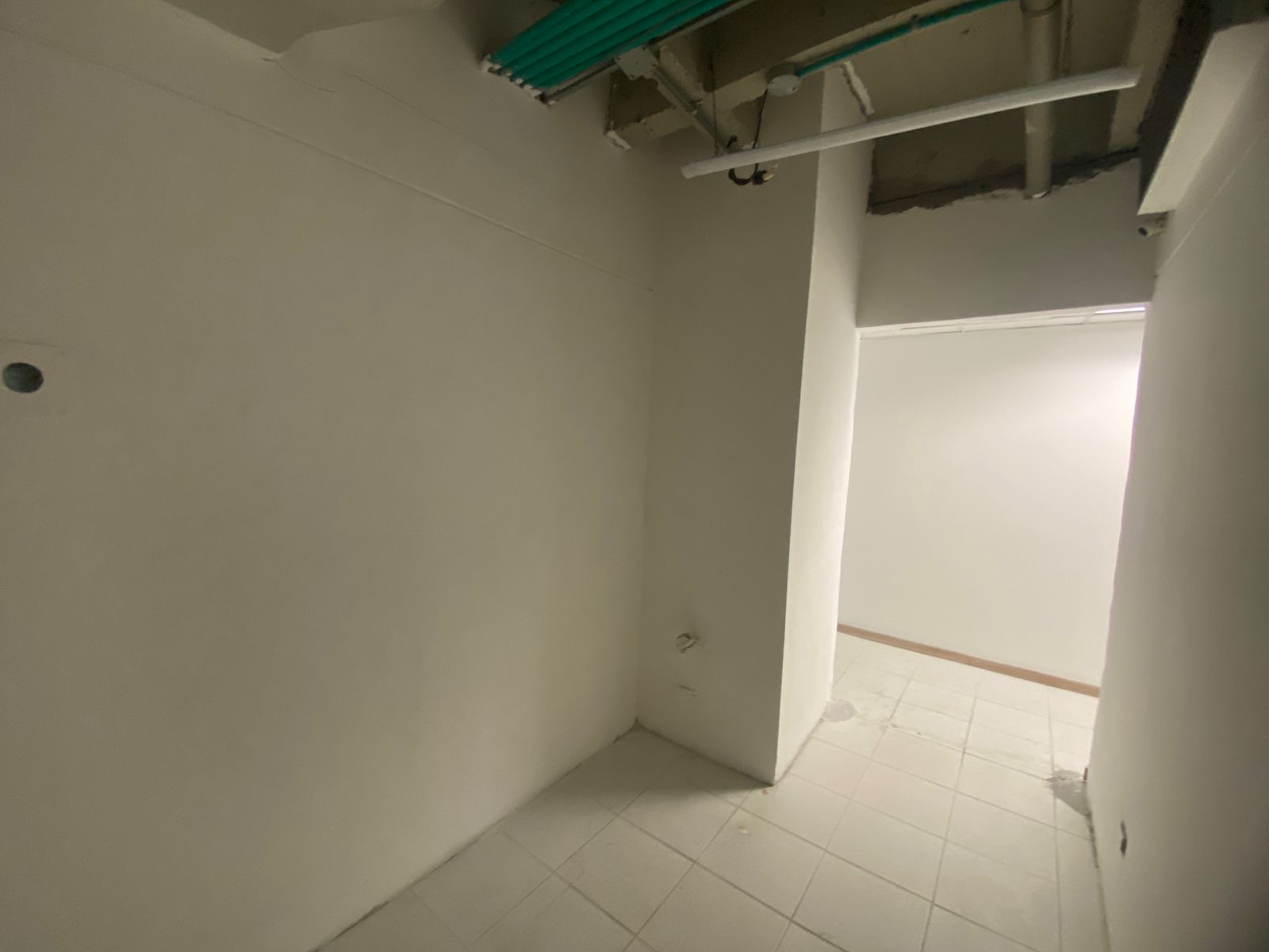 Amplio Local para Arriendo en Avenida Colombia