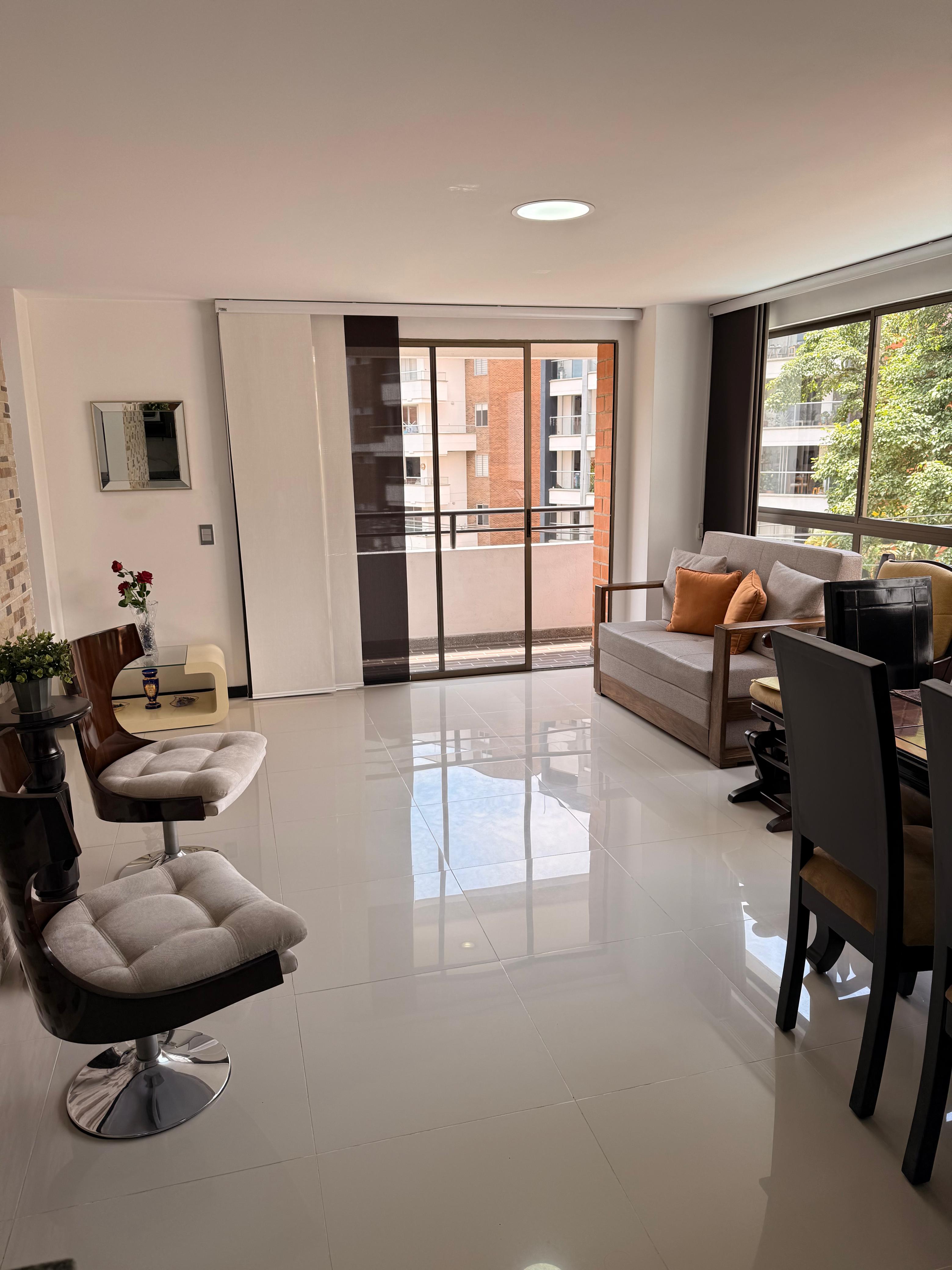 Amplio Apartamento para la Venta en Robledo, Pilarica