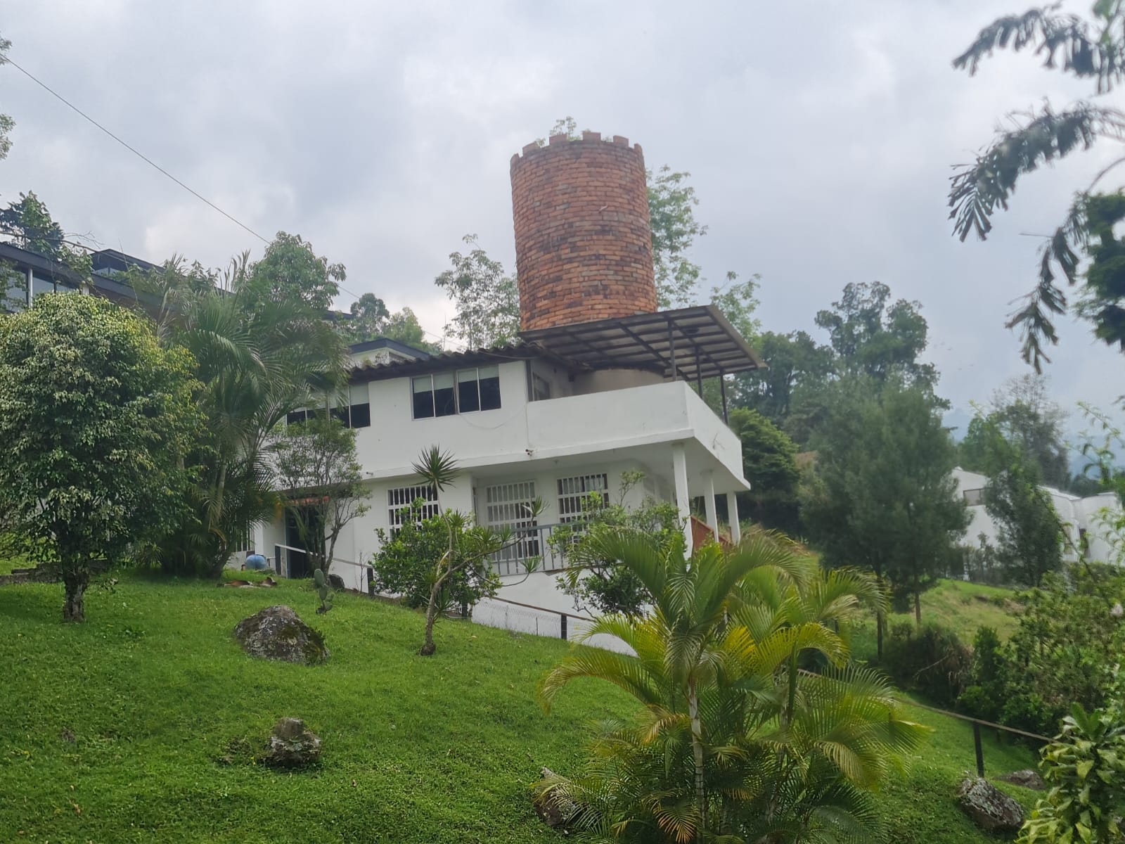 Se Arrienda Casa Campestre en el Poblado, Medellín