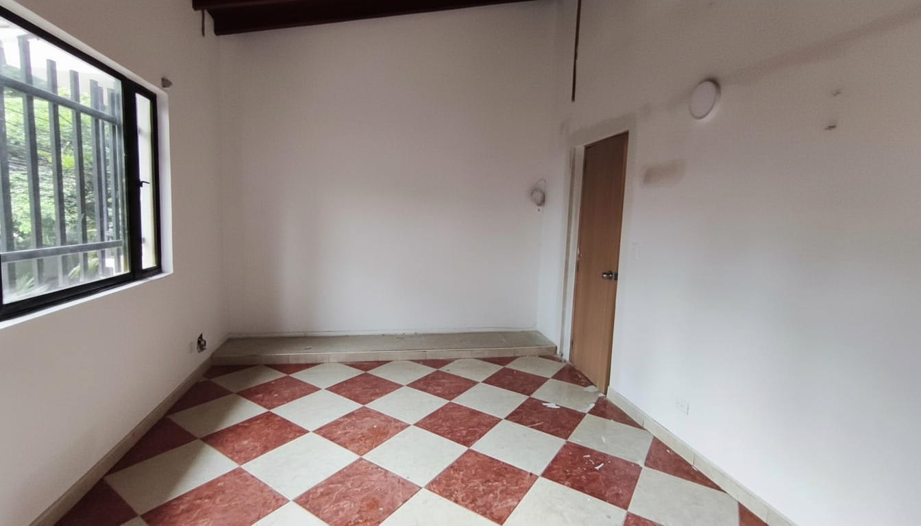 Se Arrienda Casa Comercial En El Velodromo; Medellin