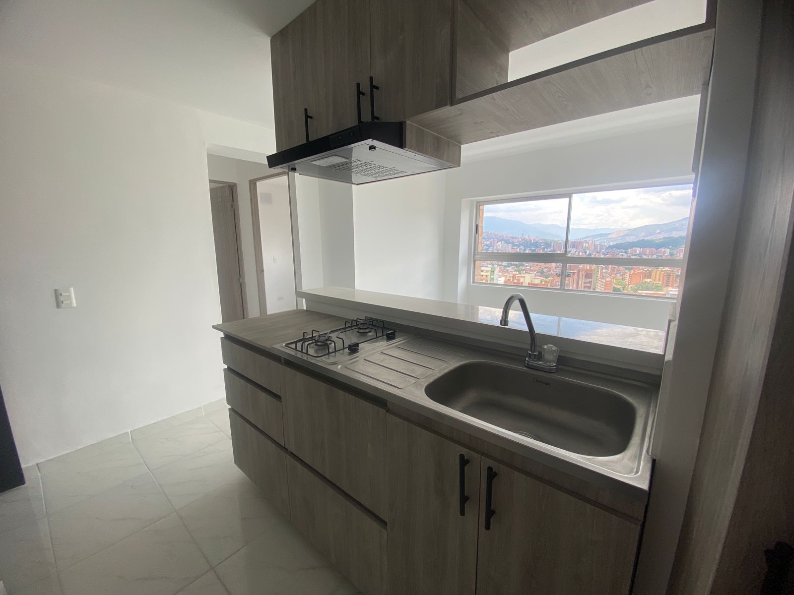 Apartamento para Estrenar en Arriendo Sector La America, Cristobal