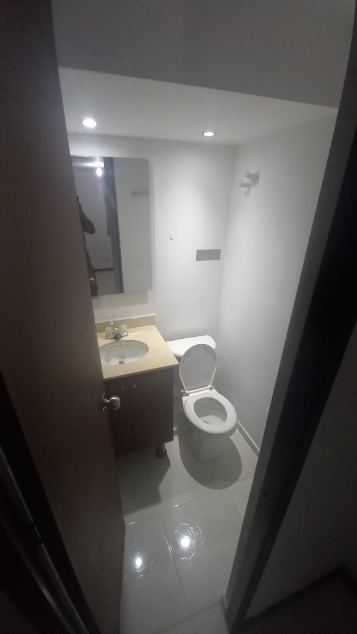 Amplio Apartamento Para Arriendo en Pilarica, Medellín