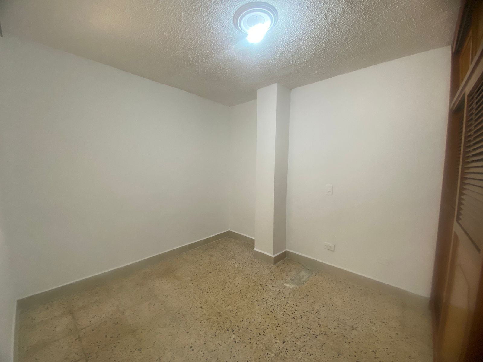 Amplia Casa para Arriendo en Belén San Bernardo, Medellín