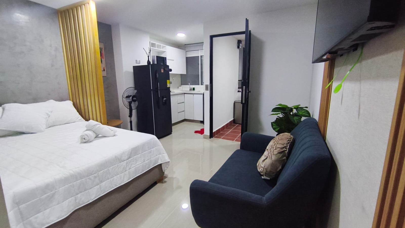 Se Arrienda Apartaestudio Amoblado, en San Javier, Medellín