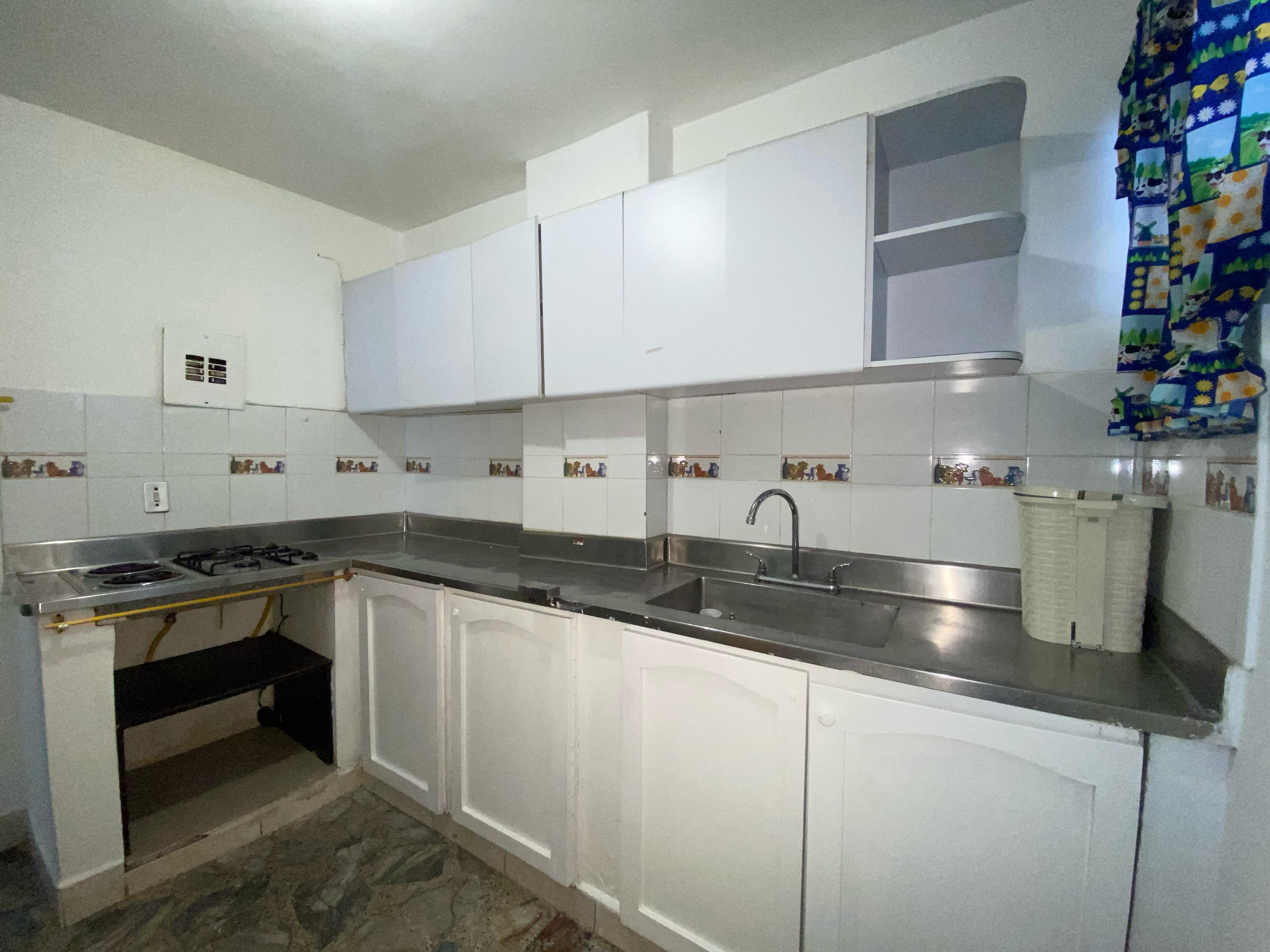 Se Arrienda Apartamento En La Floresta, Medellín