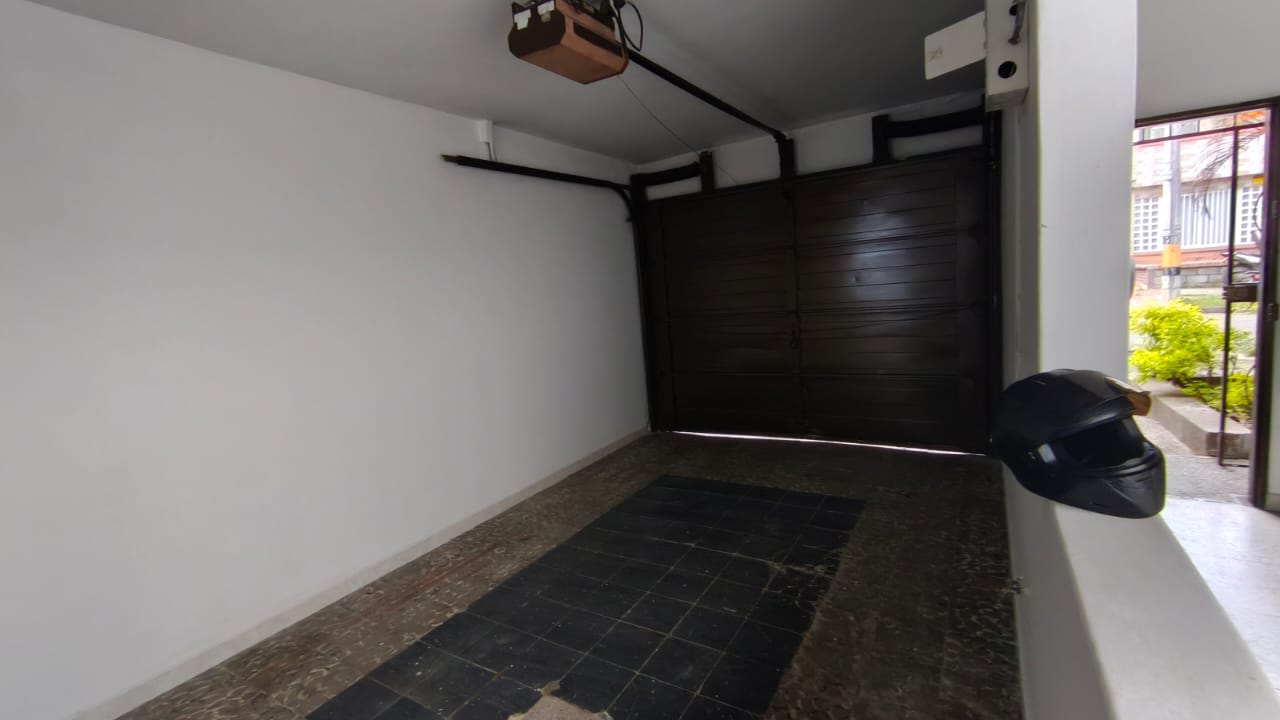 Se  Arrienda Casa Comercial en el Velodrómo,Medellín