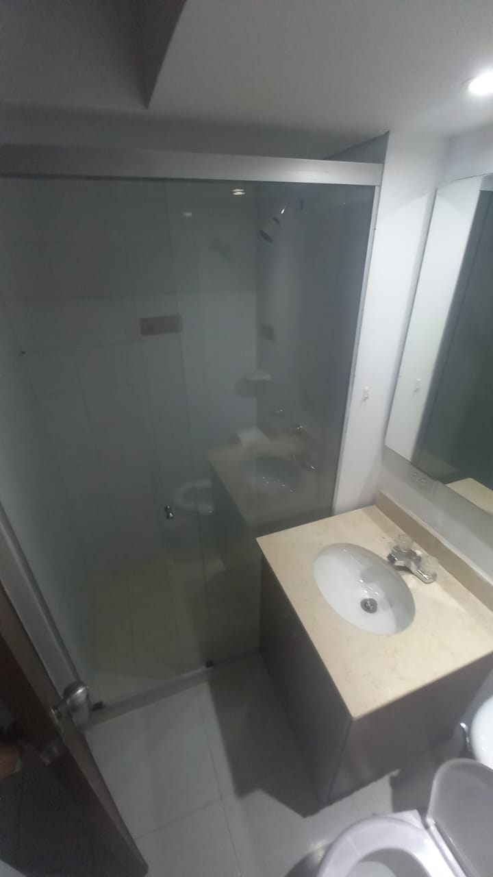 Amplio Apartamento Para Arriendo en Pilarica, Medellín
