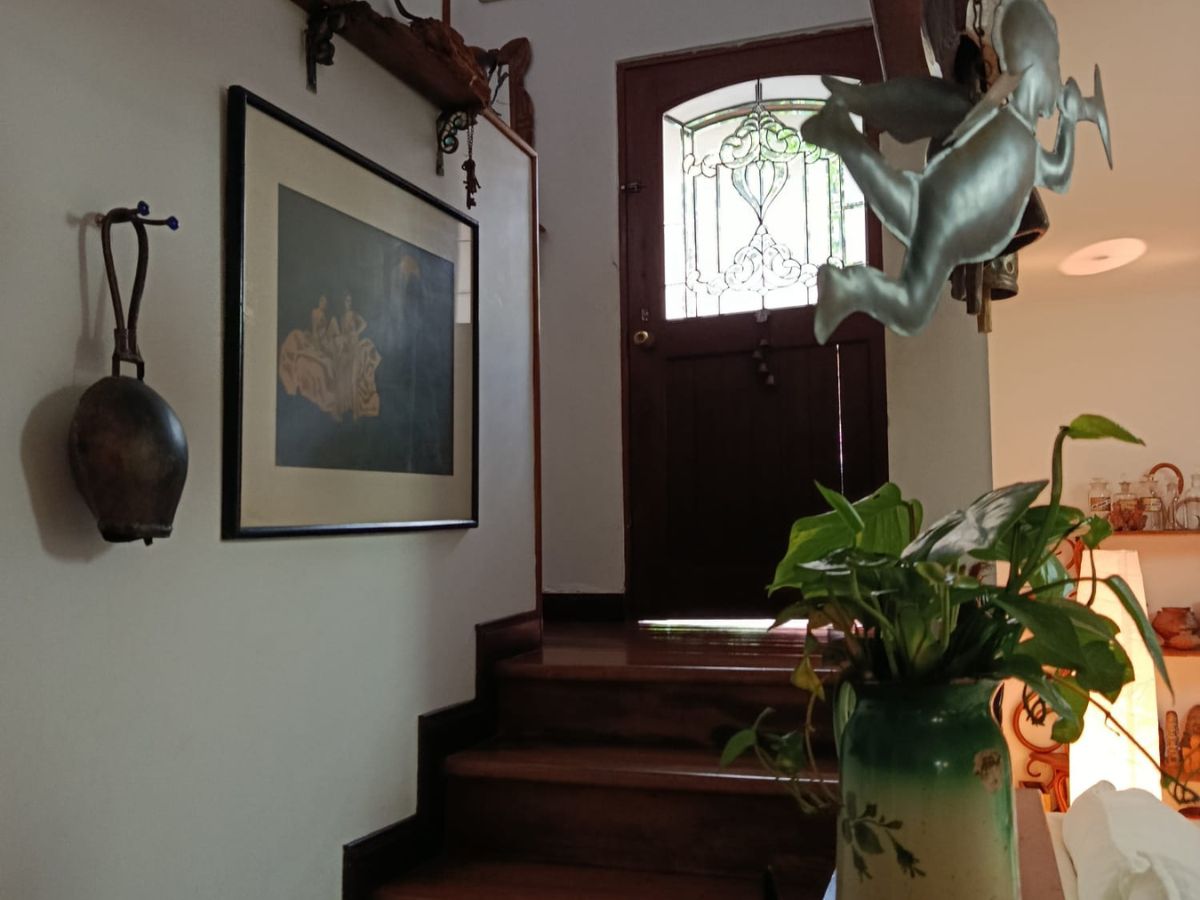 Casa en Venta en Loma de Las Brujas, Envigado – Ubicación Privilegiada
