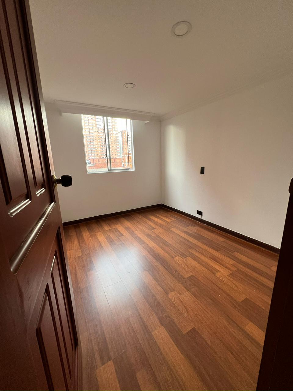 Se Vende Apartamento En Los Colores, Medellin