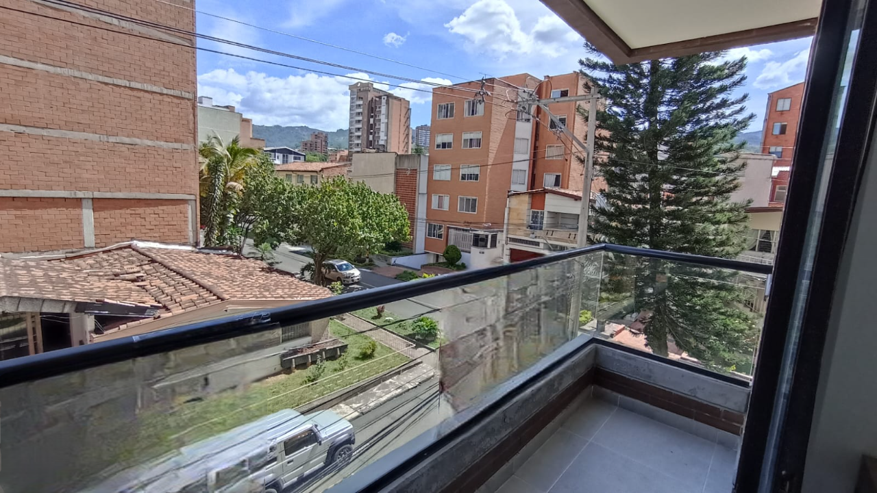Se Arrienda Apartamento En La Castellana, Medellin